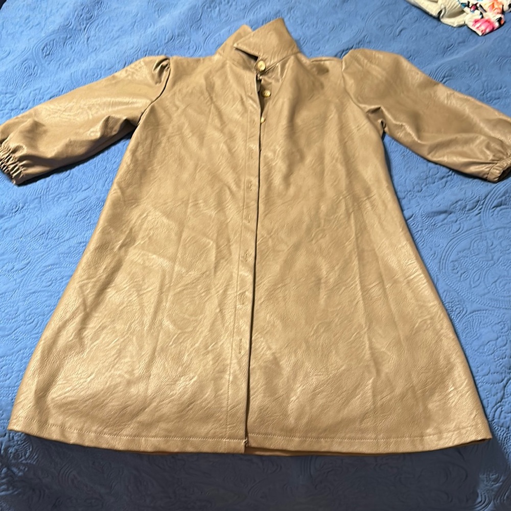 NWT Cobblestone Living Dress. Size Small.